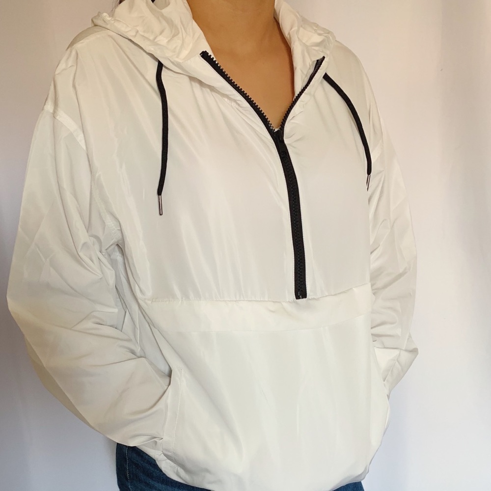 White wind breaker